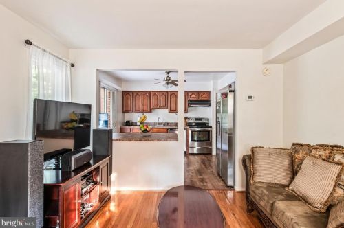 9620 Hillock Ct, Springfield VA  22015-3115 exterior