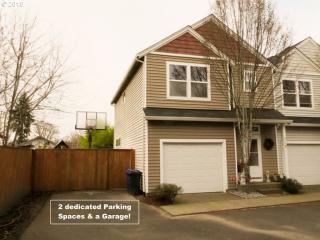 718 Barton Ave, Gladstone, OR