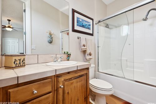 485 Praya Dr, Kayenta UT exterior