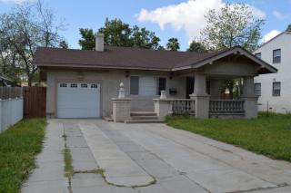 355 Roosevelt Ave, Fresno, CA 93701-1445