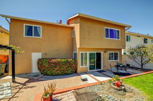 26051 Dunbar Dr, El Toro, CA 92630-8016
