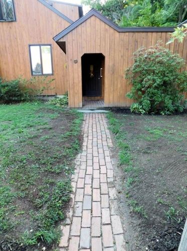 22 Hamlet St, Glocester, RI 02859-3006