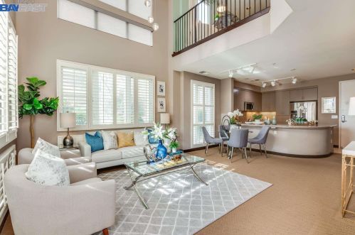 5425 De Marcus Blvd, Pleasanton, CA 94568-7403