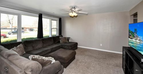 1120 Westlawn Dr, Kankakee, IL 60901-4655