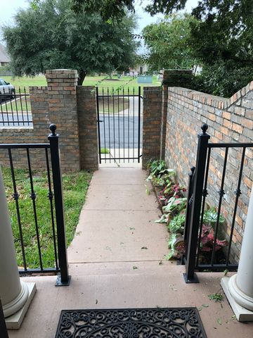 1056 Sunshine Ln, Shreveport LA  71105-2765 exterior