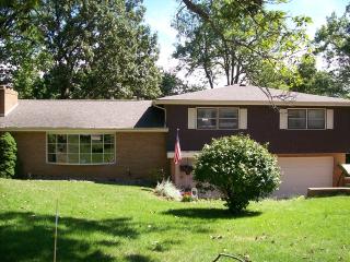 115 Shady Ln, Nelson, IL 61021-1969