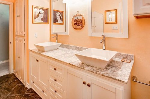 2208 Hillcrest St, Fort Worth TX  76107-4300 exterior