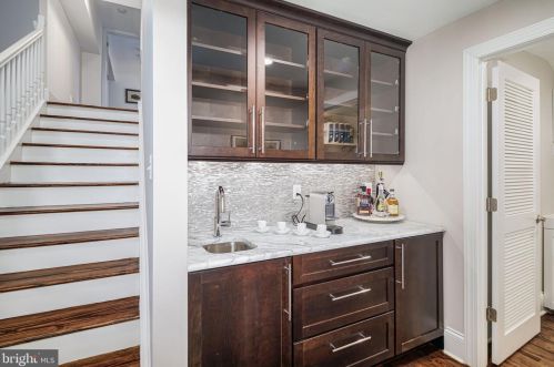 2022 Chancellor St, Philadelphia PA 19103-5605 exterior