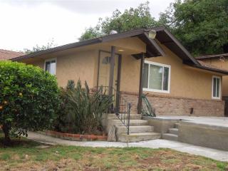 11845 Walnut Rd, Lakeside, CA 92040-5626