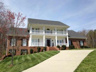 3189 Scarlet Oaks Dr, Cleveland, TN 37312-2165