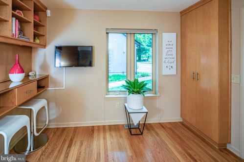 22 Constitution Hl, Princeton NJ  08540-6748 exterior