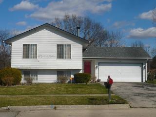2824 Balsam Ct, Rockford, IL 61109-6086