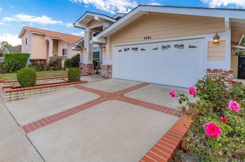 4201 Ironwood Ave, Seal Beach, CA 90740-2965