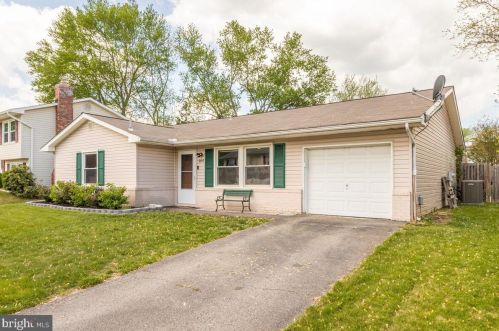 986 Sunny Ct, Gambrills, MD 21054-1429