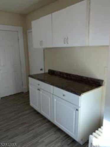 876 Main St, Rahway NJ  07065-4831 exterior