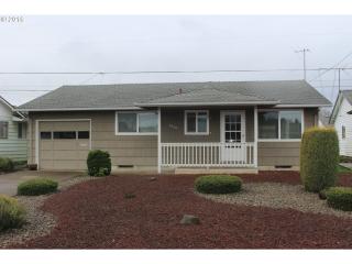 1565 Thompson Rd, Woodburn, OR 97071-2403