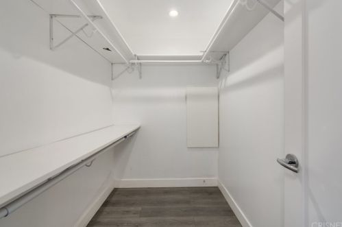 1652 Gladys Dr, Glendale CA  91206-1616 exterior