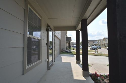 1544 Chama Dr, Fort Worth TX  76119-2666 exterior