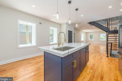 1165 12 St, Philadelphia PA 19148-1002 exterior