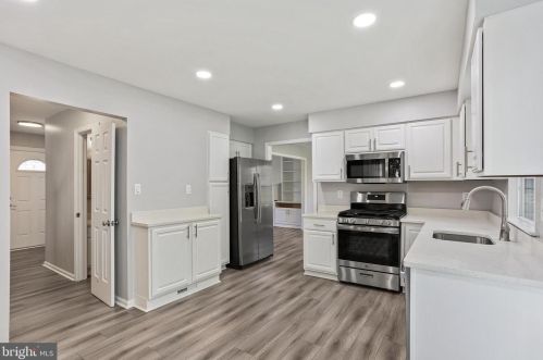 6128 Tamar Dr, Columbia, MD 21045-4023