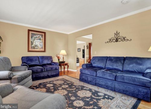 6 Meade Dr, Carlisle PA  17013-8124 exterior