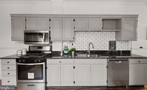 33 Ruby St, Lancaster PA  17603-5166 exterior