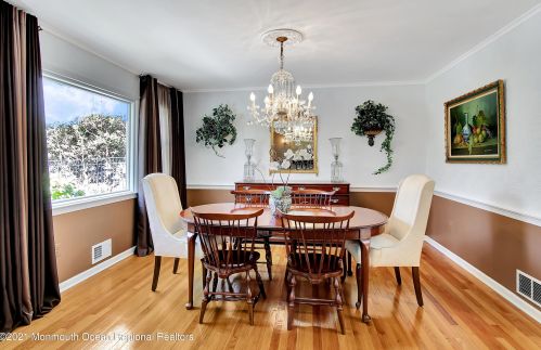 9 Fox Hill Rd, Middletown NJ exterior