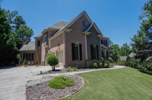 3530 Falls Branch Ct, Buford, GA 30519-4557