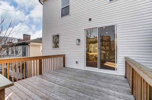 2616 Hackberry St, Cincinnati OH  45206-2121 exterior