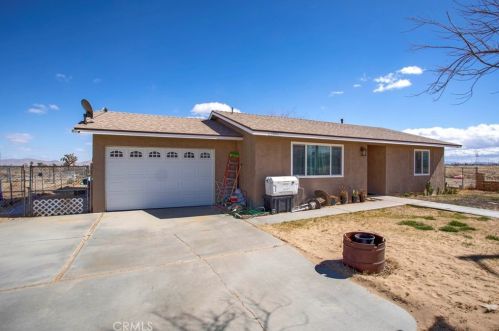 18901 Muskrat Ave, El Mirage, CA 92301-2303