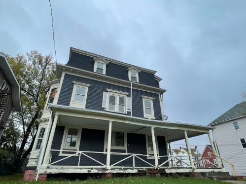 21 Sackett St, Providence, RI 02907-2019