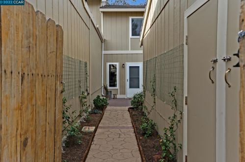 447 Thistle Cir, Pacheco, CA 94553-5814