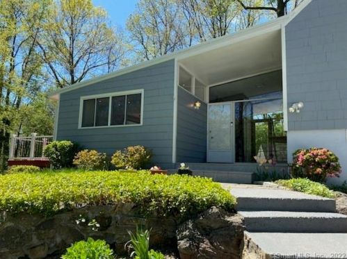 41 Oakhill Ave, Norwalk, CT 06854-2410