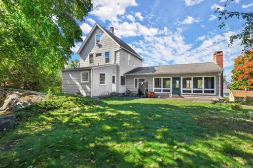 10 Logan Pl, Norwalk CT  06853-1403 exterior