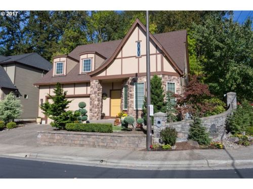 13117 Deergrove Ln, Portland, OR 97224-3082