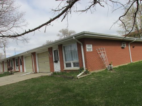 2850 Darrow Ln, Waukegan, IL 60085-4812