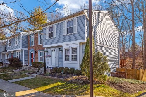 1559 Bennington Woods Ct, Herndon, VA 20194-1614