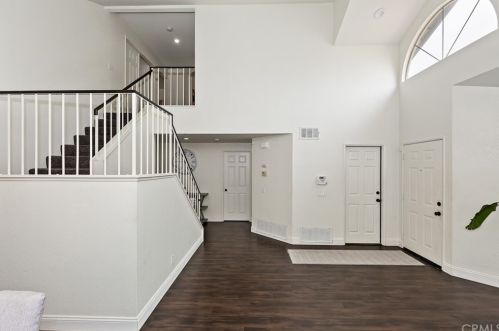 8554 Rosemary Dr, Riverside CA  92508-2965 exterior