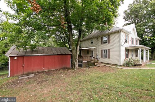 304 Cross Junction Rd, Cross Junction, VA 22625-2325