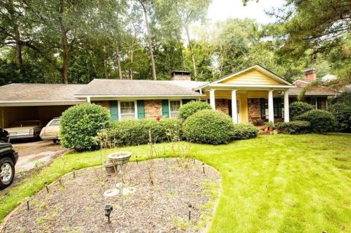 2484 Hyde Manor Dr, Atlanta, GA 30327-1130