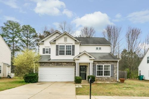 510 Kensington Park Dr, Holly Springs, GA 30114-8828
