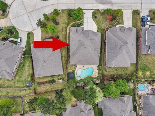 2406 Belton Shores Dr, Conroe TX  77304-4582 exterior