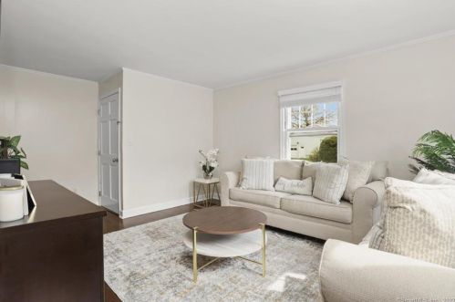99 Monica Rd, Greenwich CT  06831-5024 exterior