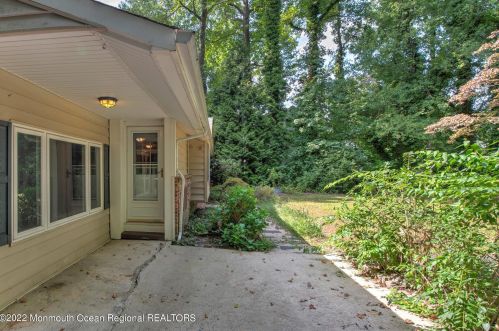 17 Brynmore Rd, Plumsted Township, NJ 08533-1601