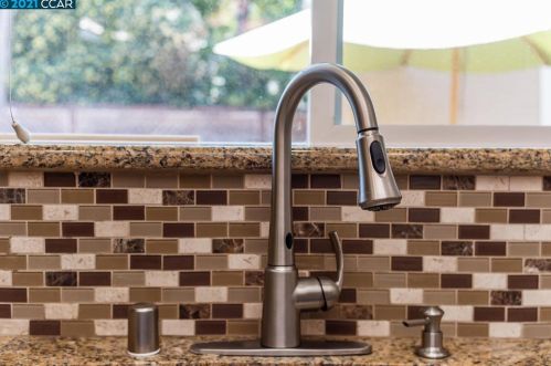 3144 Santa Paula Dr, Concord CA  94518-2821 exterior