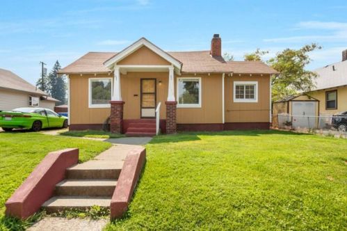 702 Longfellow Ave, Spokane WA  99207-3120 exterior
