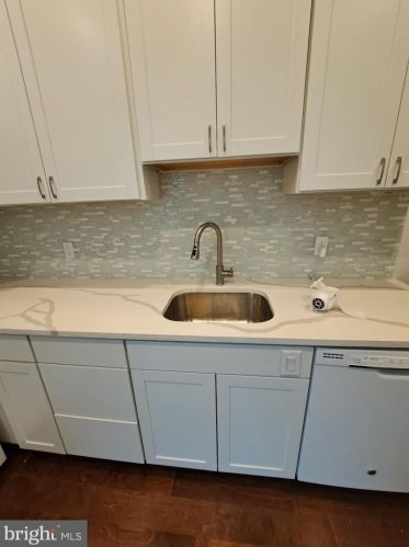 613 Front St, Camden NJ  08102-2129 exterior