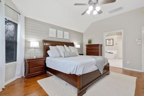 130 Evangeline Oaks Cir, Conroe TX  77384-5010 exterior