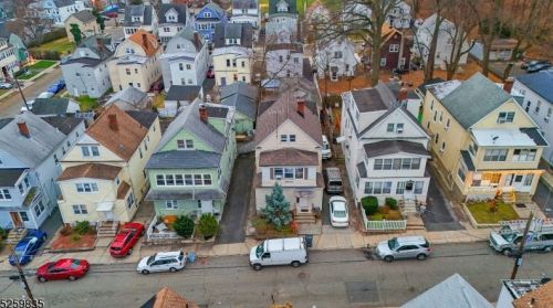 58 Llewellyn Ave, Town Center, NJ 07052-5731
