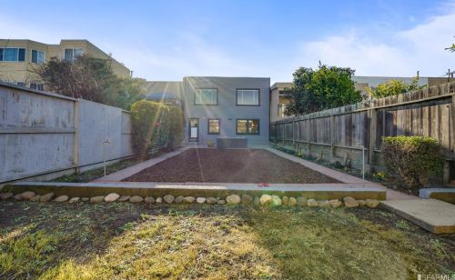 447 Girard St, San Francisco CA 94134-2109 exterior